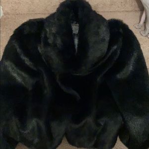 Jennifer Lopez Faux fur jacket